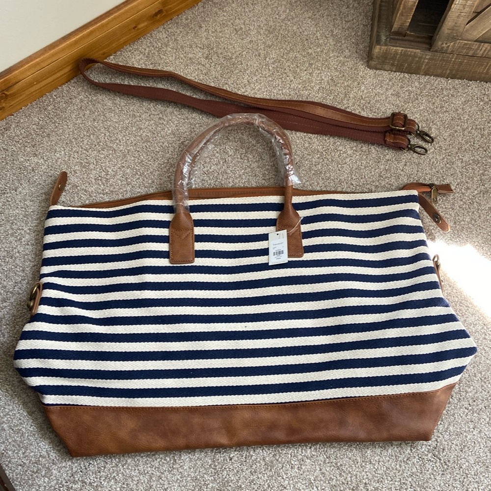 NWT Francesca’s Large Weekender